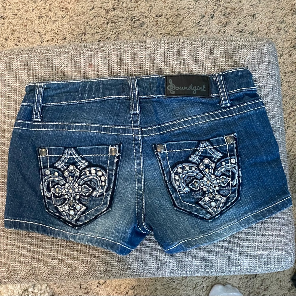 Soundgirl Distressed Jean Short Shorts - Picture 4 of 7